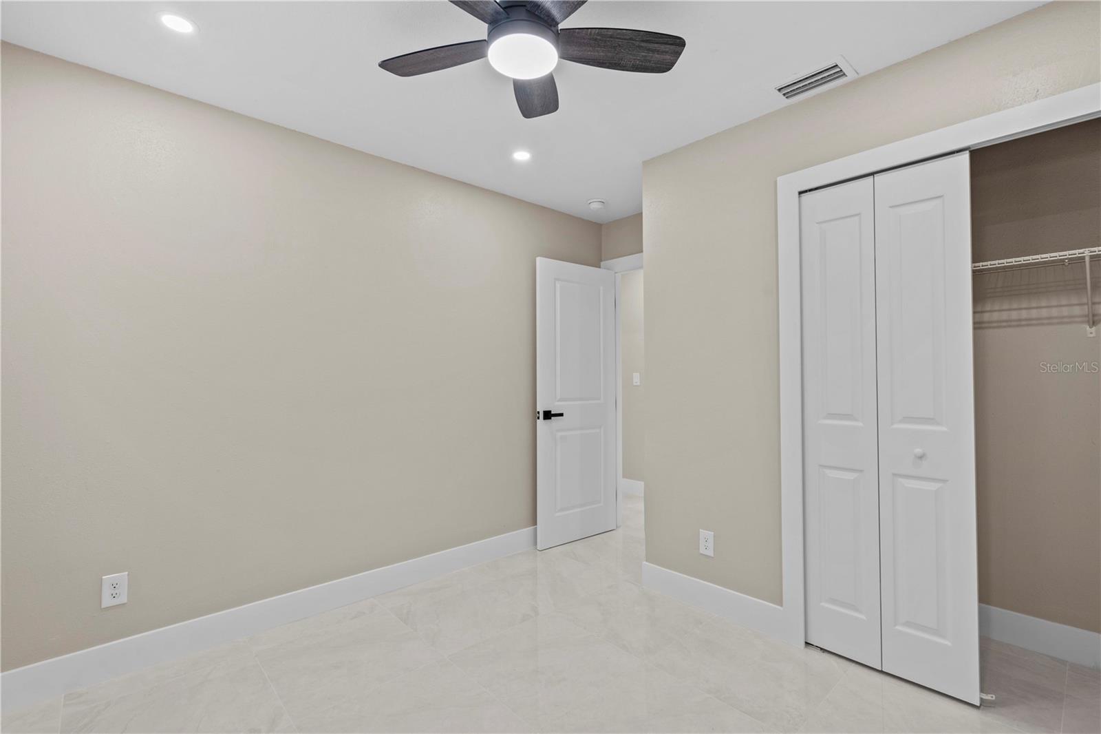 Image 24 of 28 For 5625 Gateway Drive