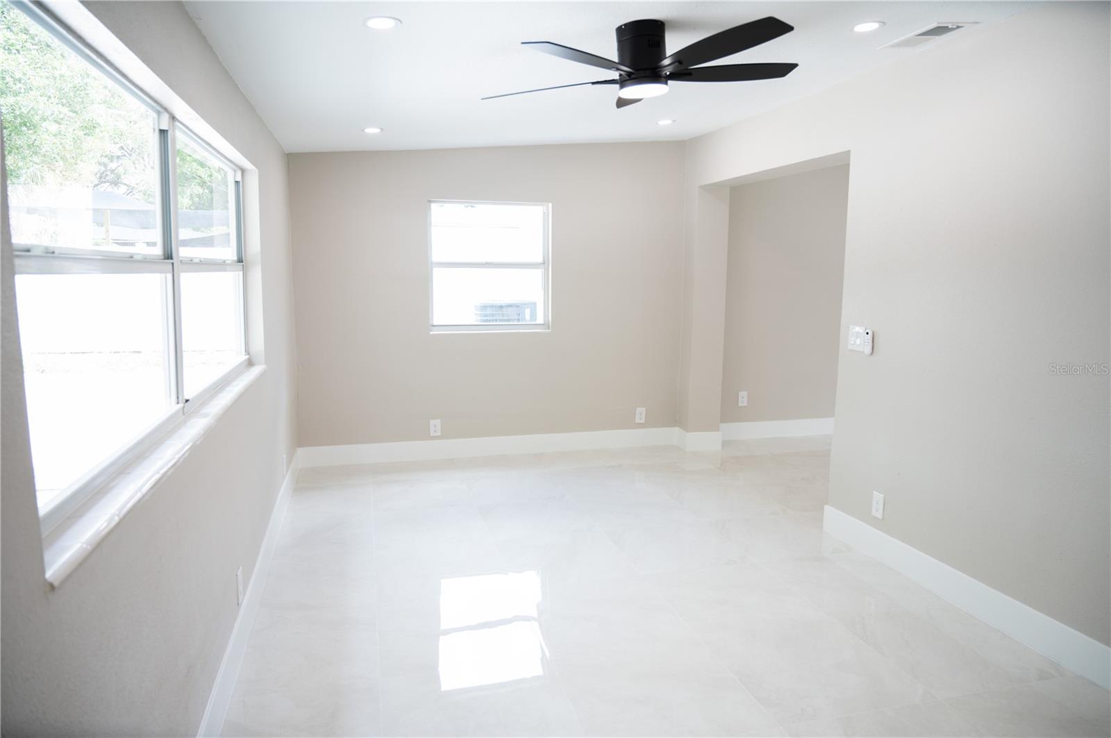 Image 7 of 15 For 5625 Gateway Drive