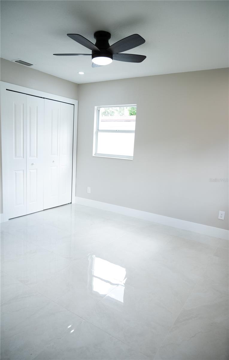 Image 9 of 15 For 5625 Gateway Drive