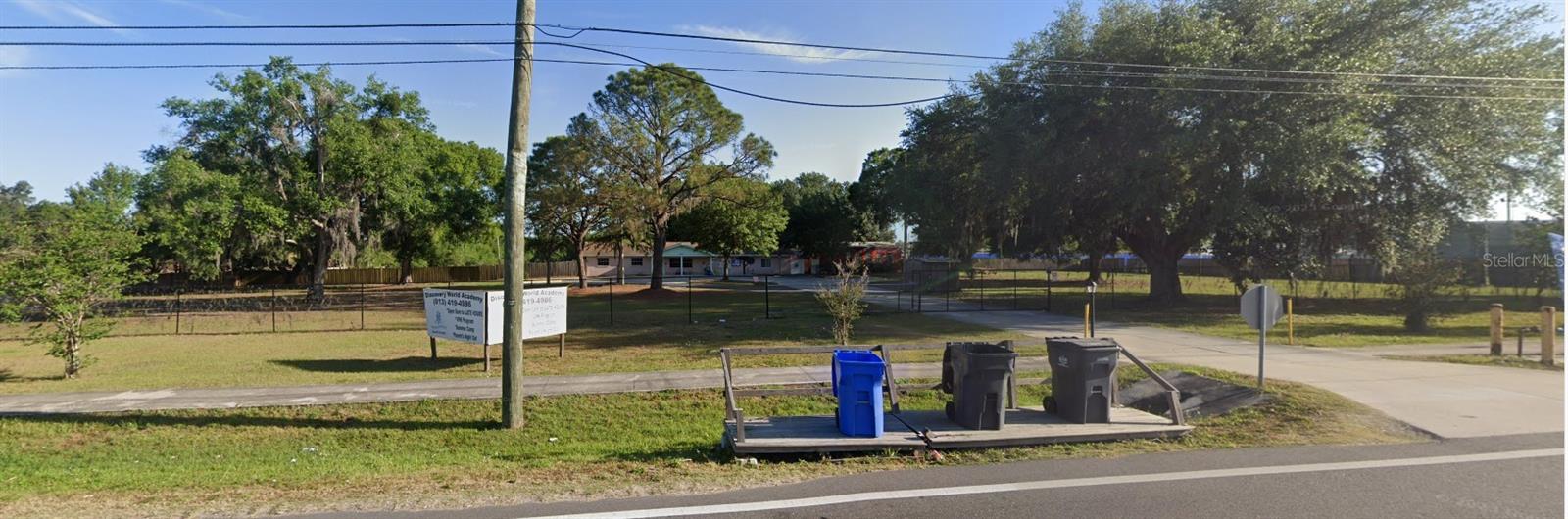 Listing photo id 0 for 10602 Balm Highway