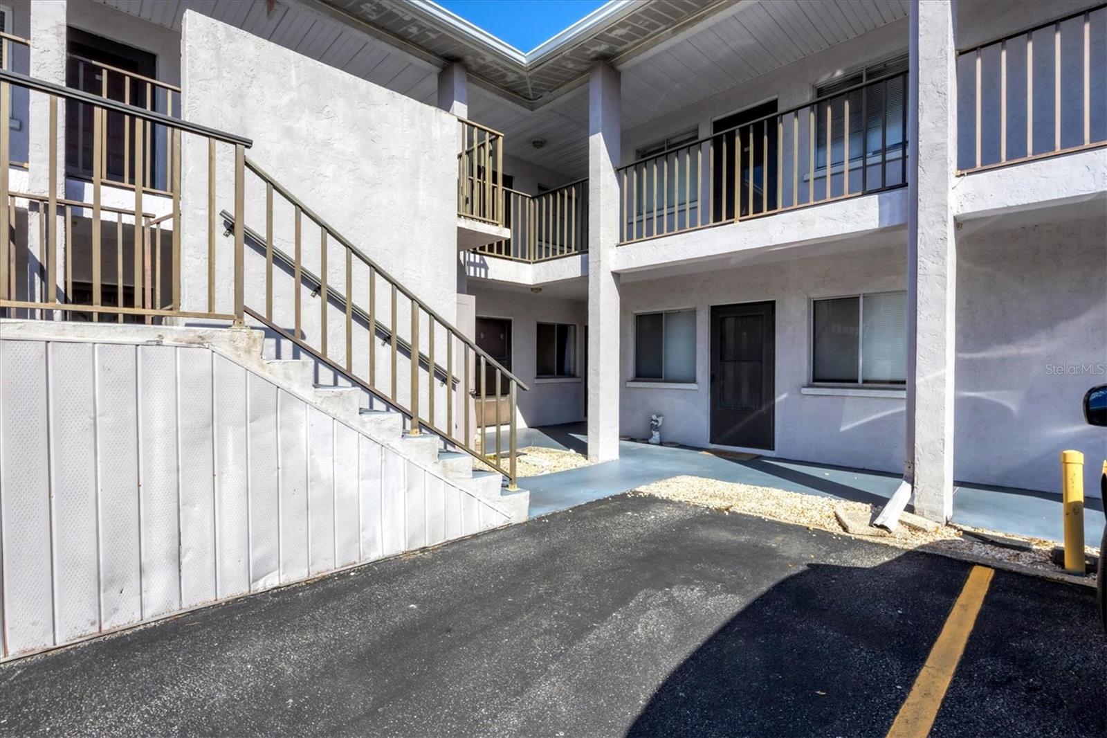 Image 2 of 21 For 3101 Bee Ridge Road 118