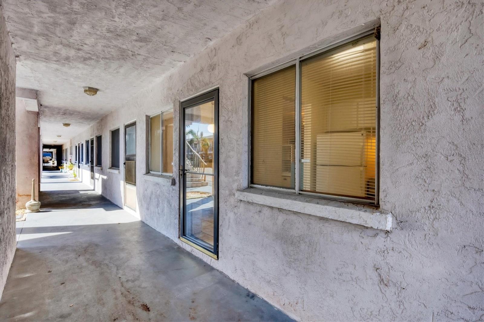 Image 4 of 21 For 3101 Bee Ridge Road 118
