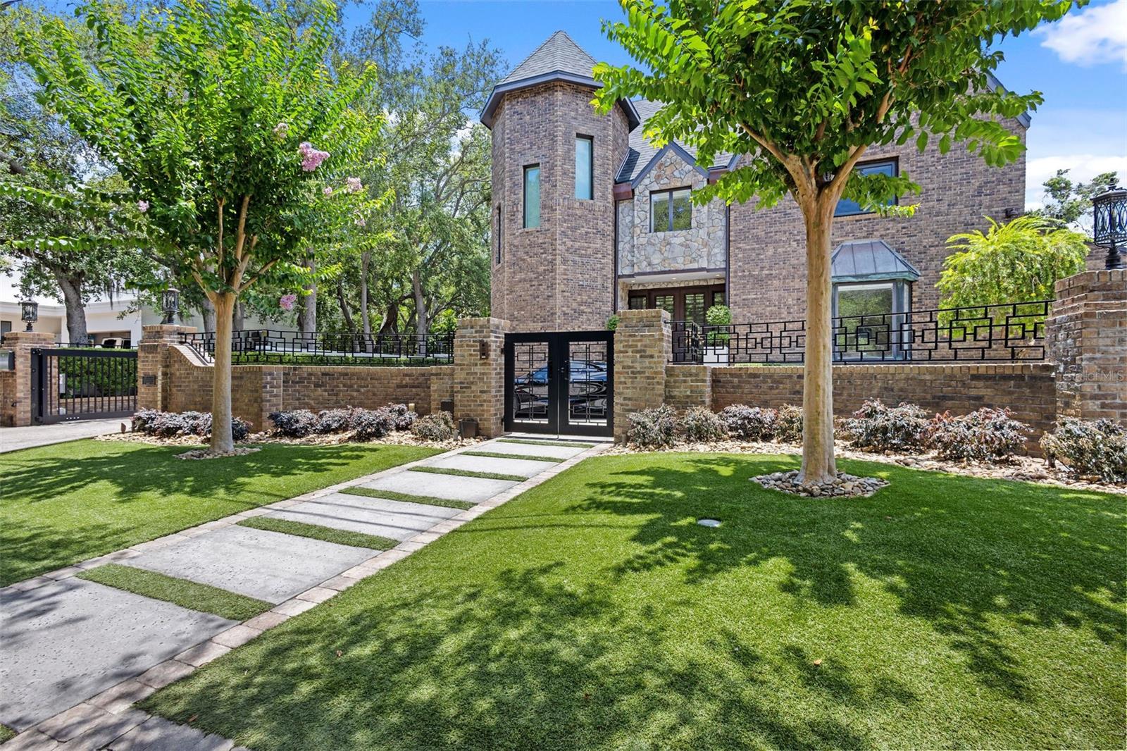 Image 7 of 100 For 2902 Fair Oaks Avenue