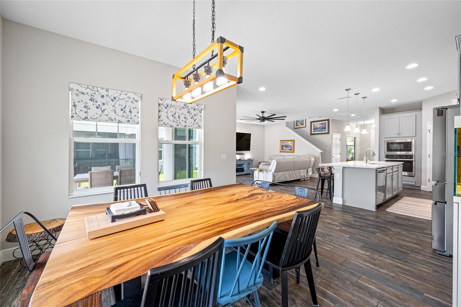 Listing photo id 9 for 4633 Ballantrae Boulevard