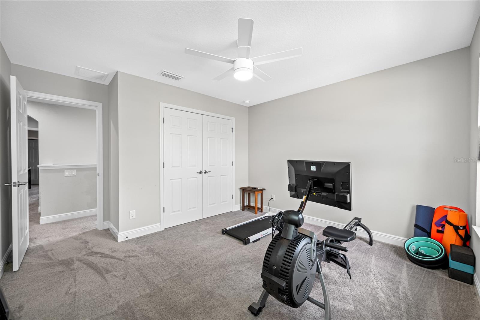 Listing photo id 22 for 4633 Ballantrae Boulevard