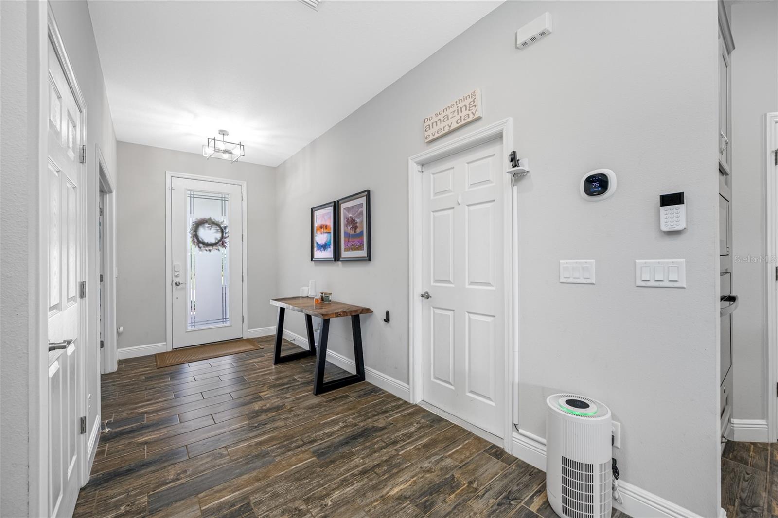 Listing photo id 56 for 4633 Ballantrae Boulevard