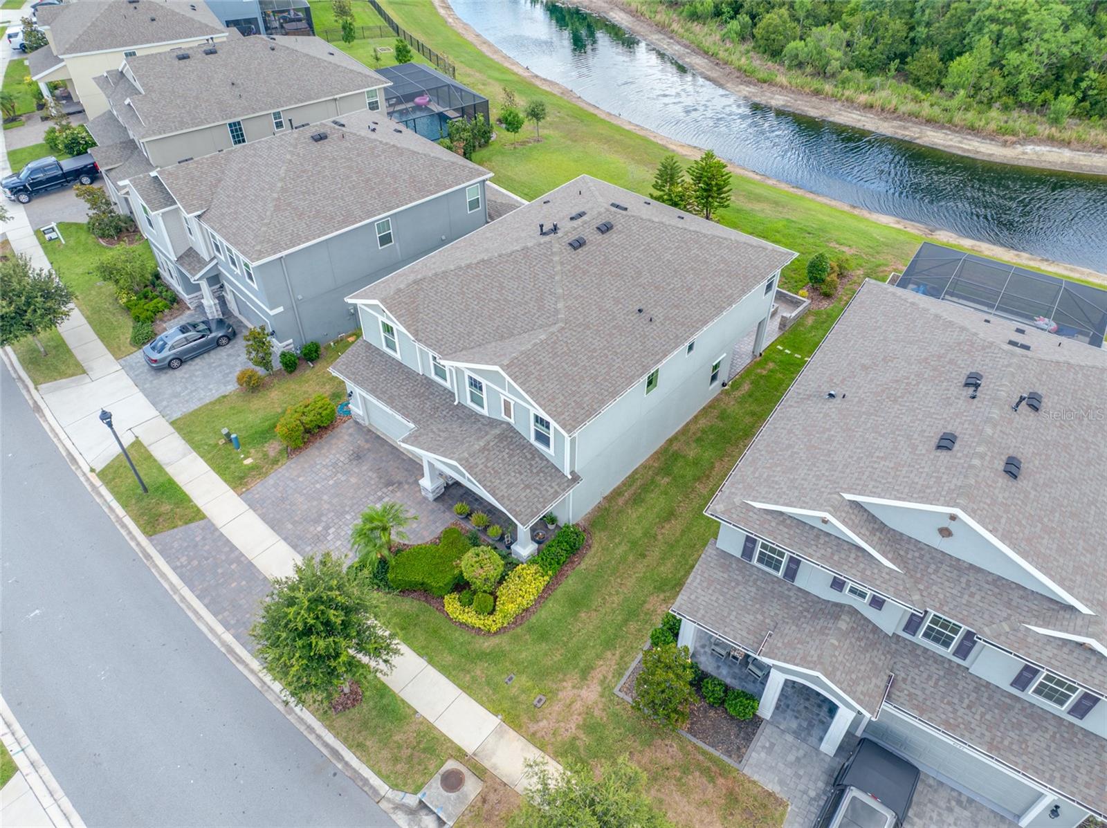 Listing photo id 75 for 4633 Ballantrae Boulevard