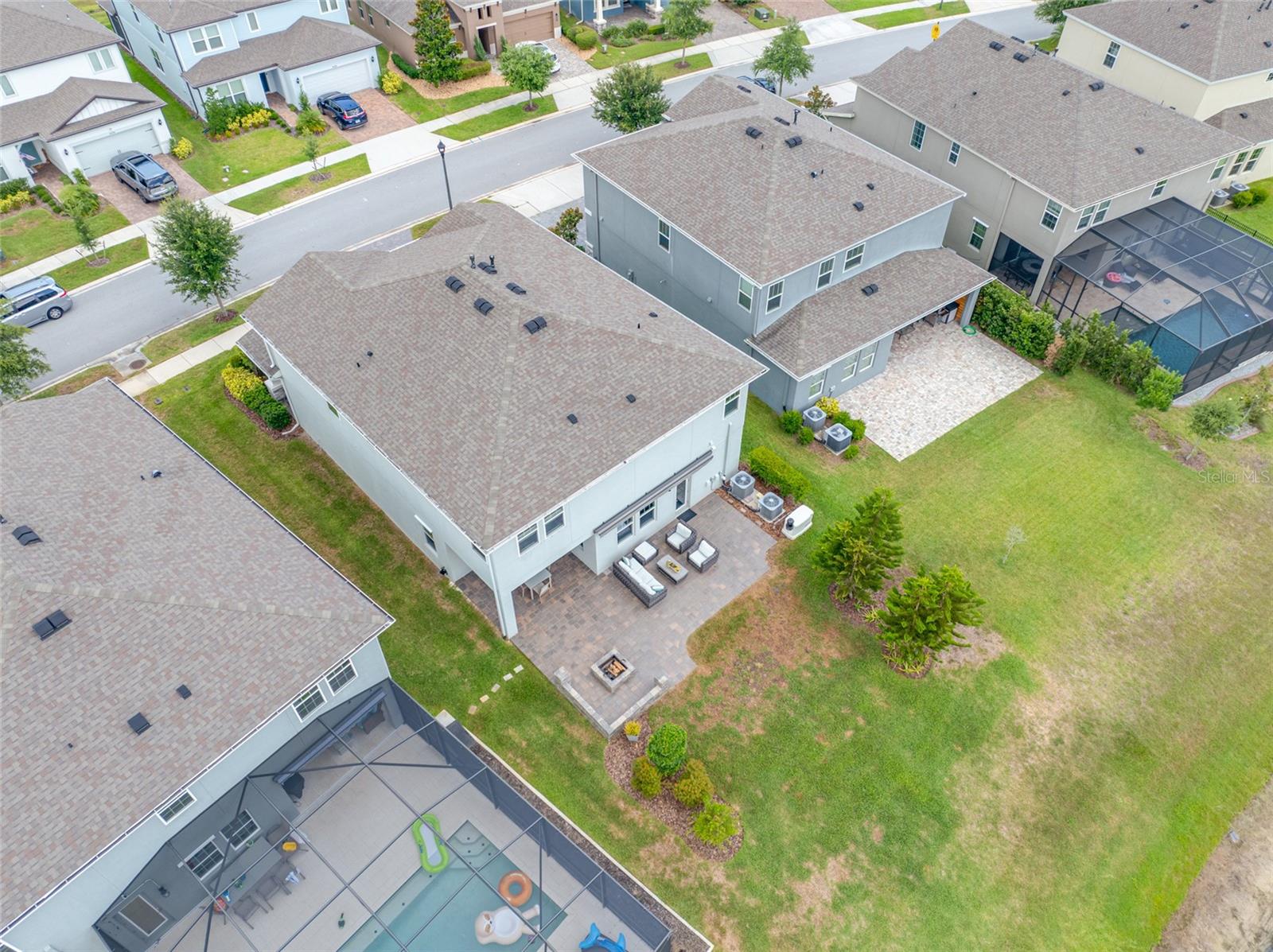 Listing photo id 76 for 4633 Ballantrae Boulevard