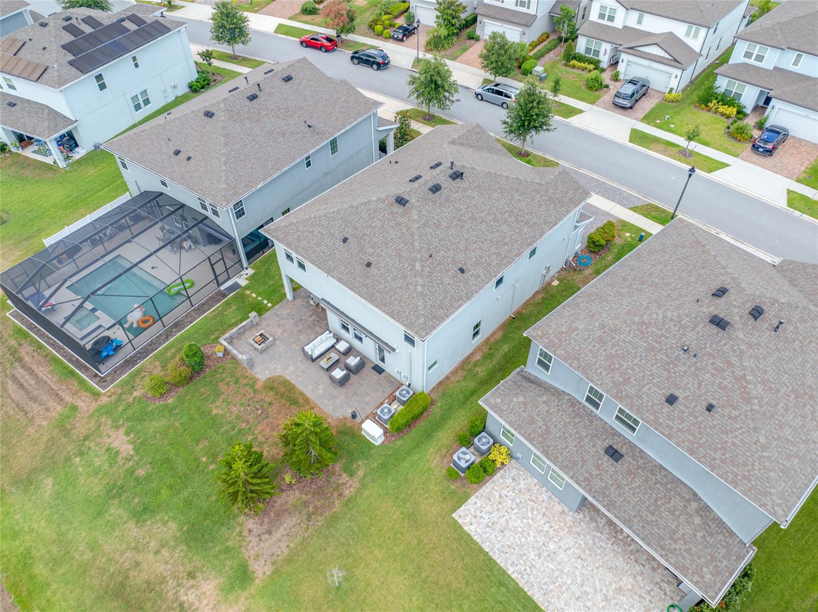 Listing photo id 77 for 4633 Ballantrae Boulevard