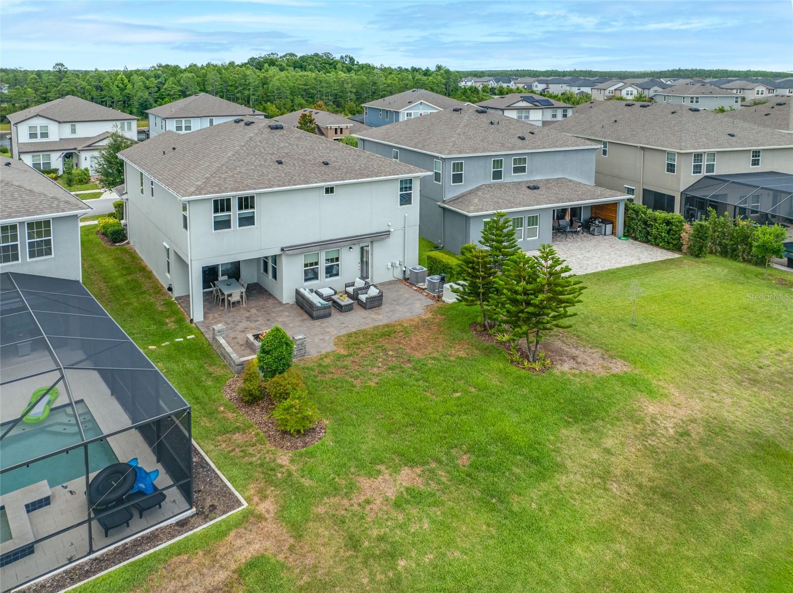 Listing photo id 81 for 4633 Ballantrae Boulevard