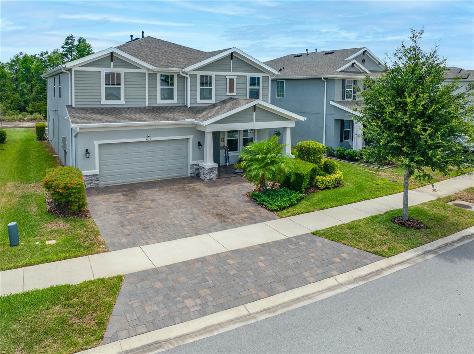 Listing photo id 83 for 4633 Ballantrae Boulevard