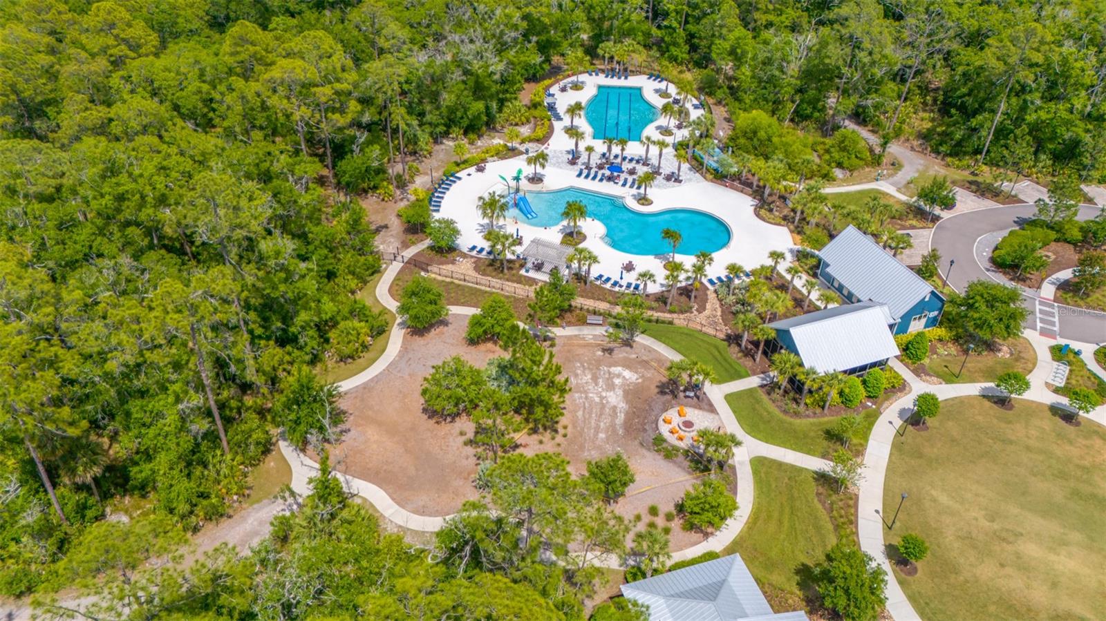 Listing photo id 91 for 4633 Ballantrae Boulevard