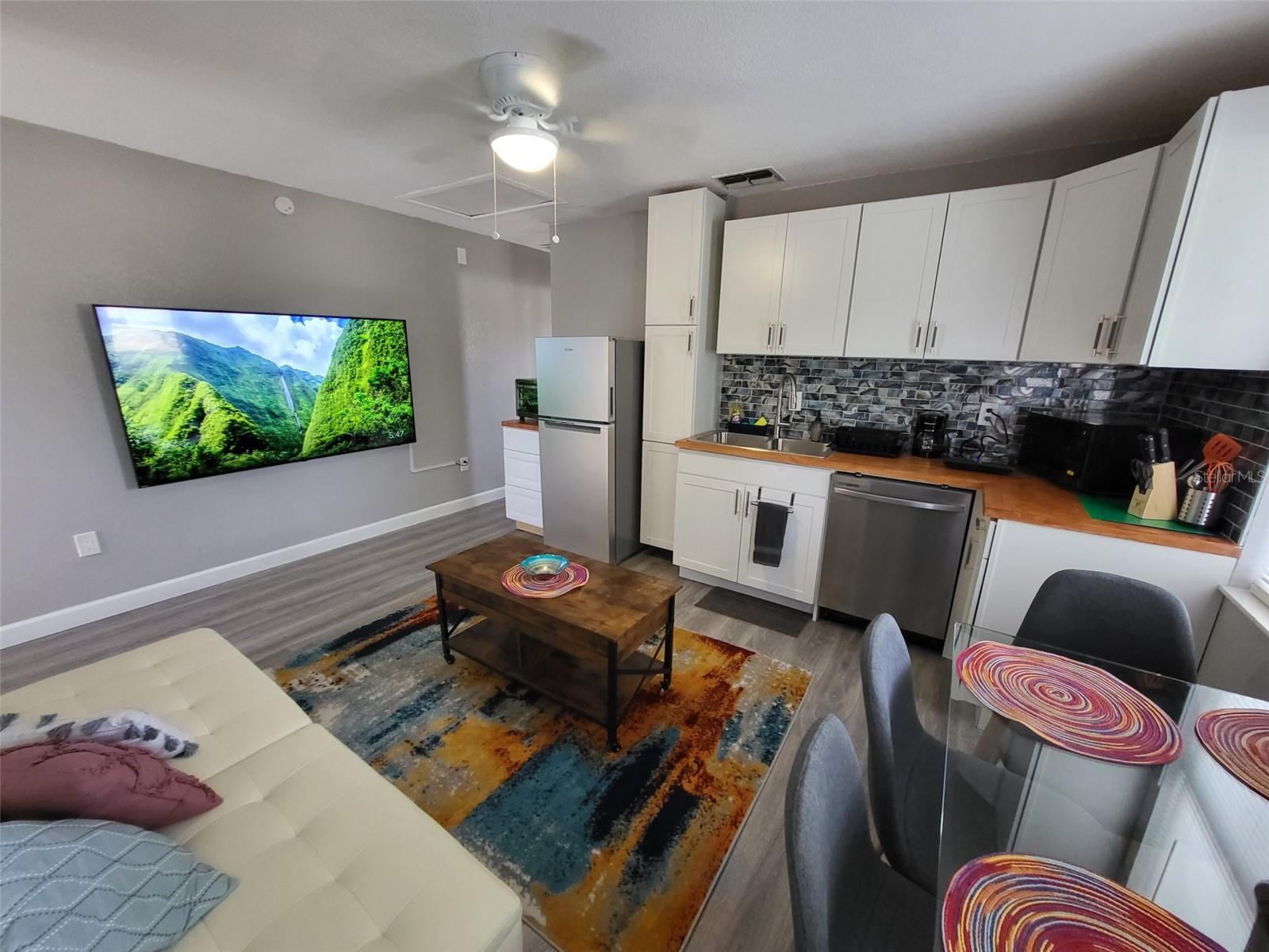 Image 2 of 12 For 5624 Lime Way