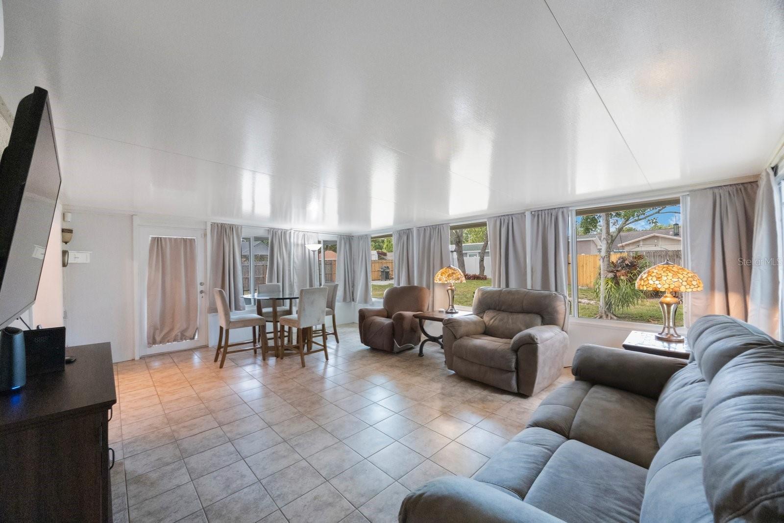 Image 14 of 39 For 6639 Winding Oak Drive