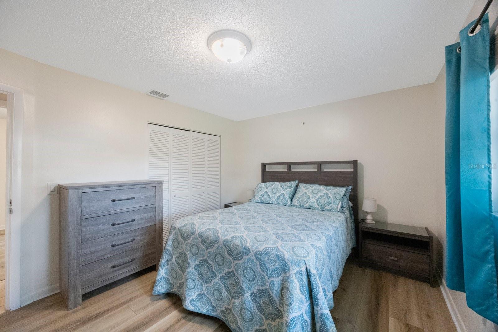 Image 18 of 39 For 6639 Winding Oak Drive
