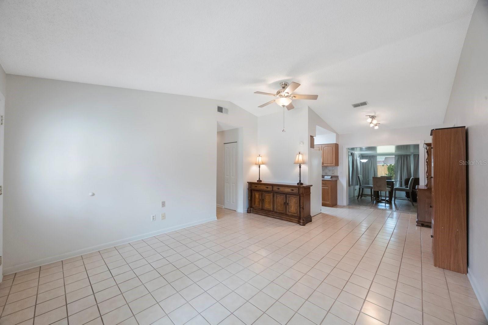 Image 8 of 39 For 6639 Winding Oak Drive