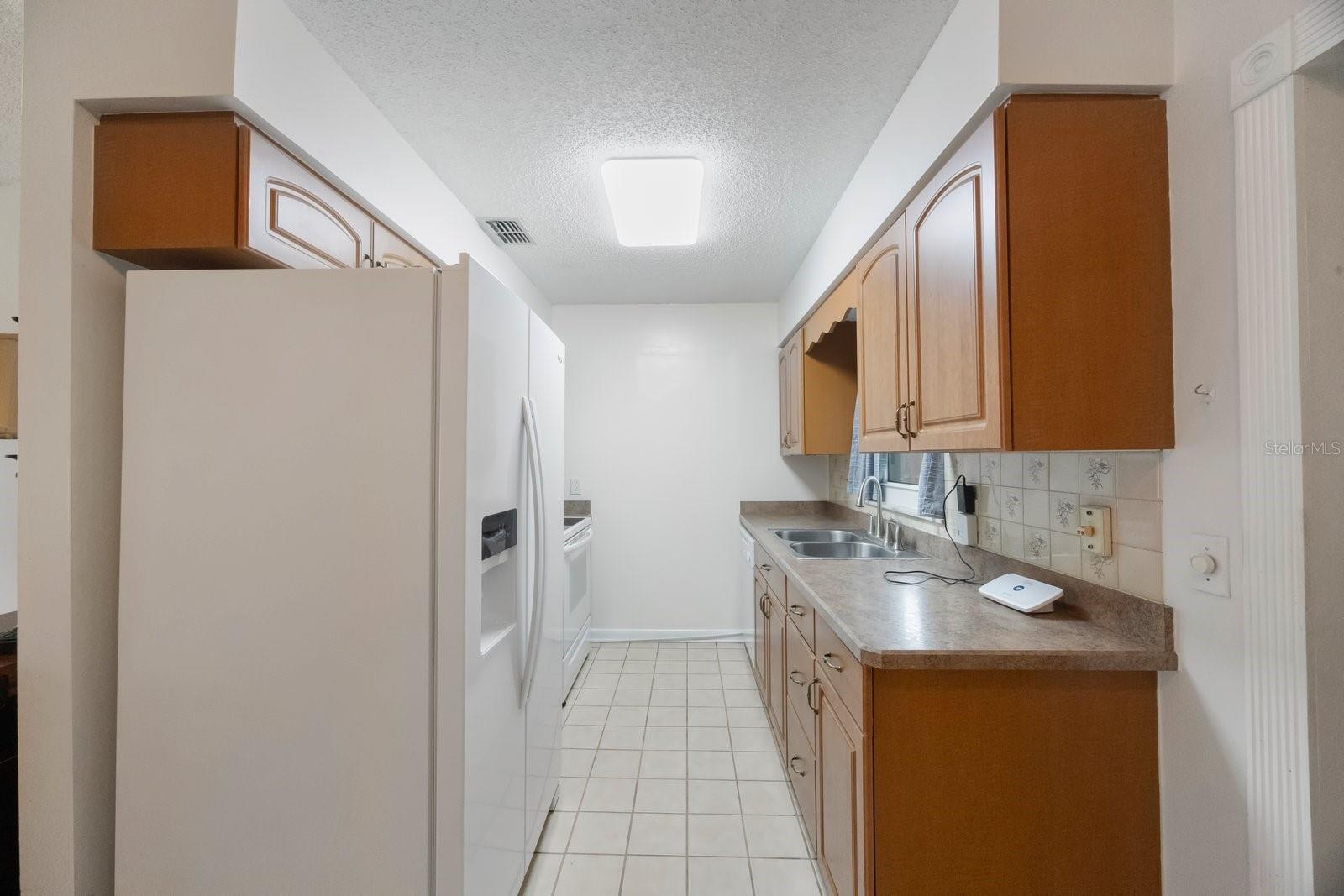 Image 9 of 39 For 6639 Winding Oak Drive