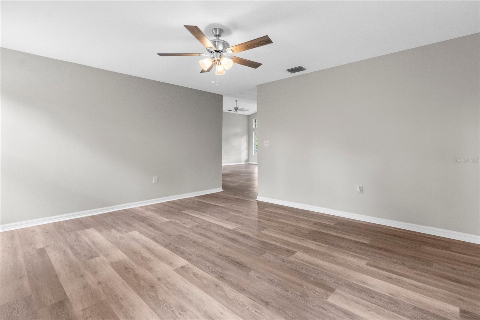 Image 15 of 29 For 11225 Flower Avenue