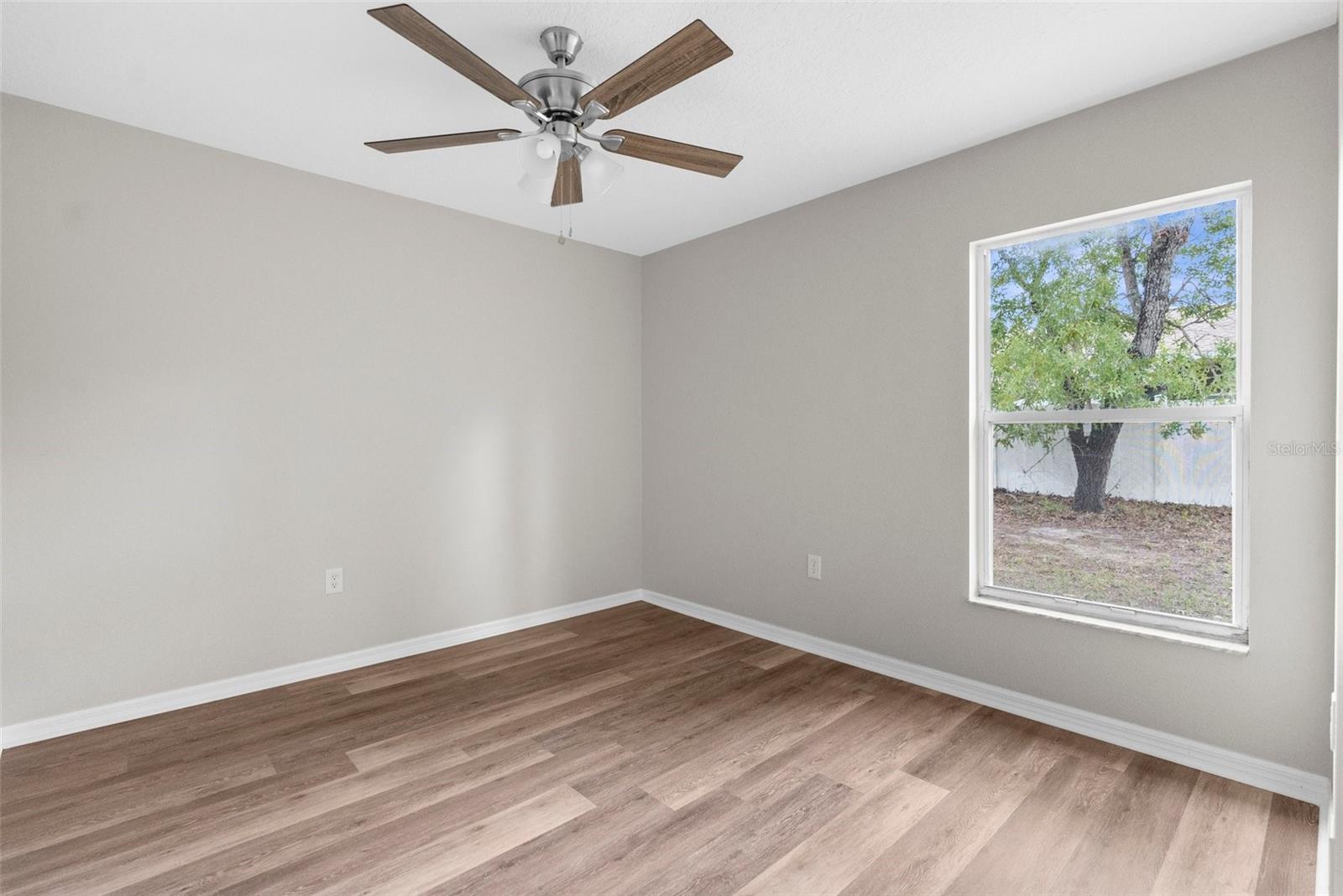 Image 19 of 29 For 11225 Flower Avenue