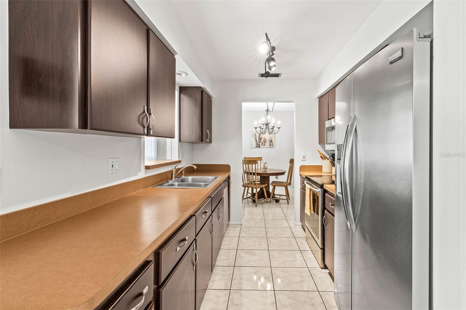 Image 10 of 27 For 1410 Brighton Court