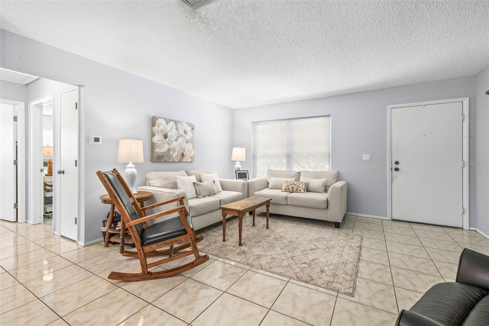 Image 5 of 27 For 1410 Brighton Court