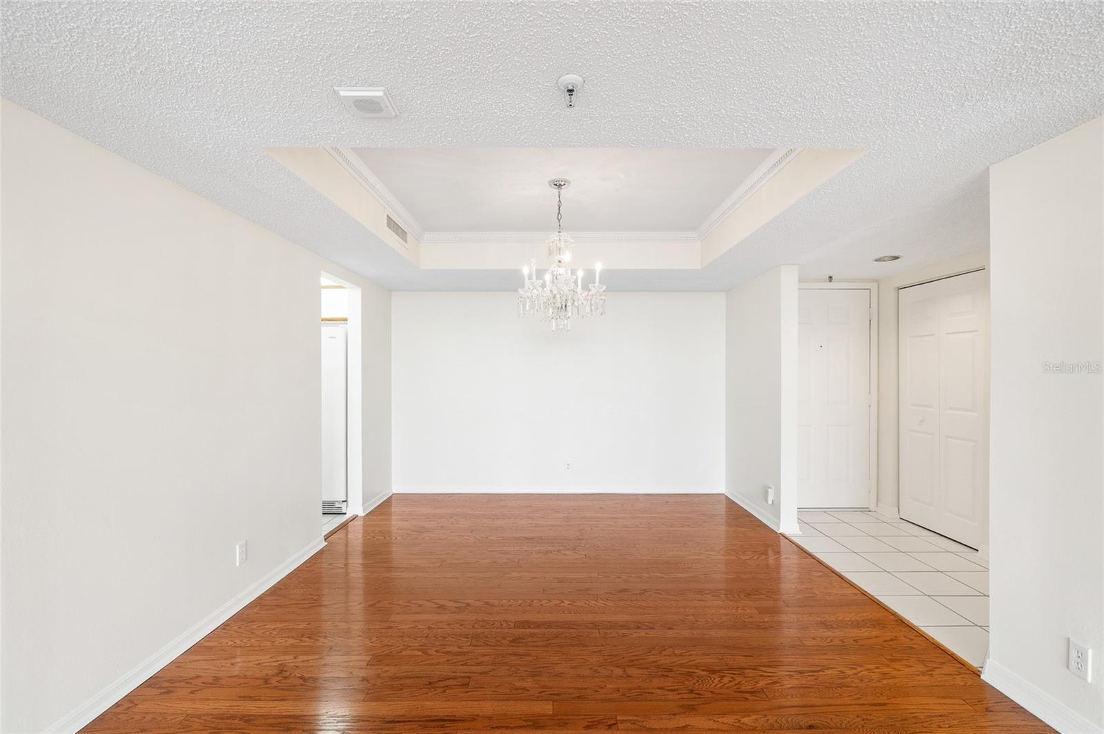 Image 14 of 34 For 3211 Swann Avenue  707