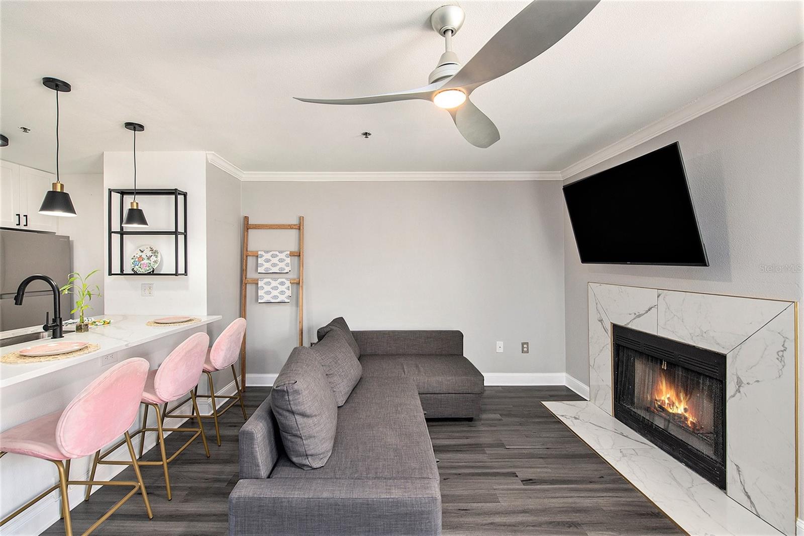 Image 3 of 14 For 1000 Horatio Street 207