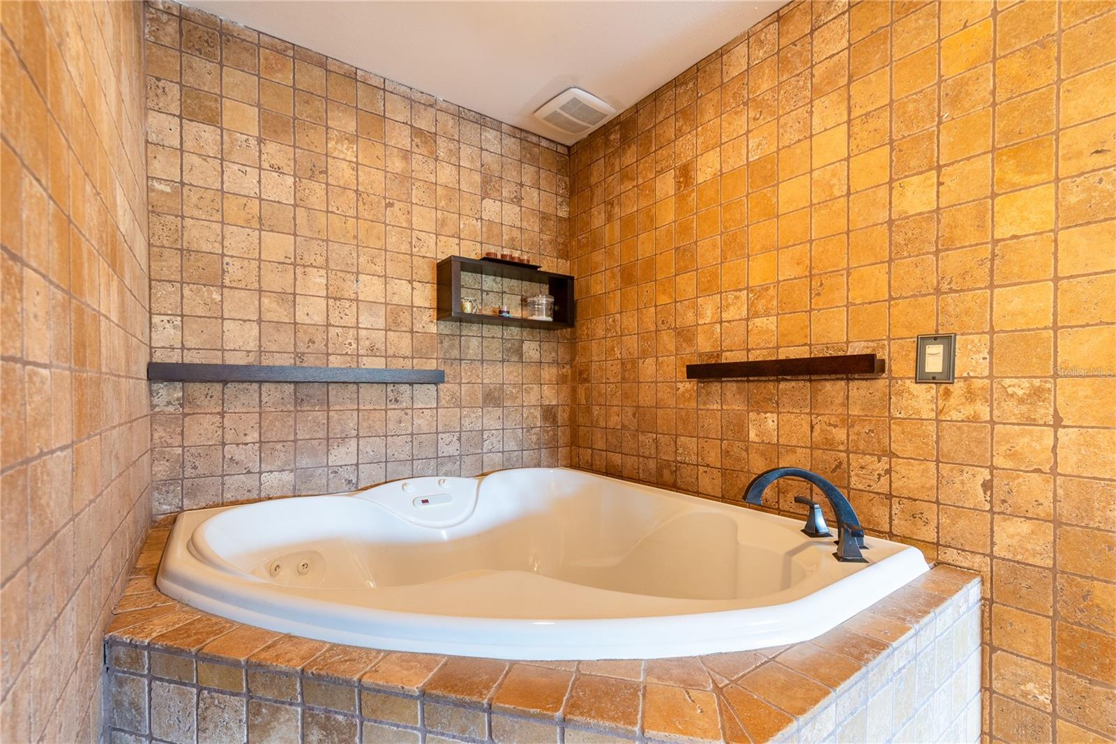 Image 21 of 45 For 2969 La Concha Drive