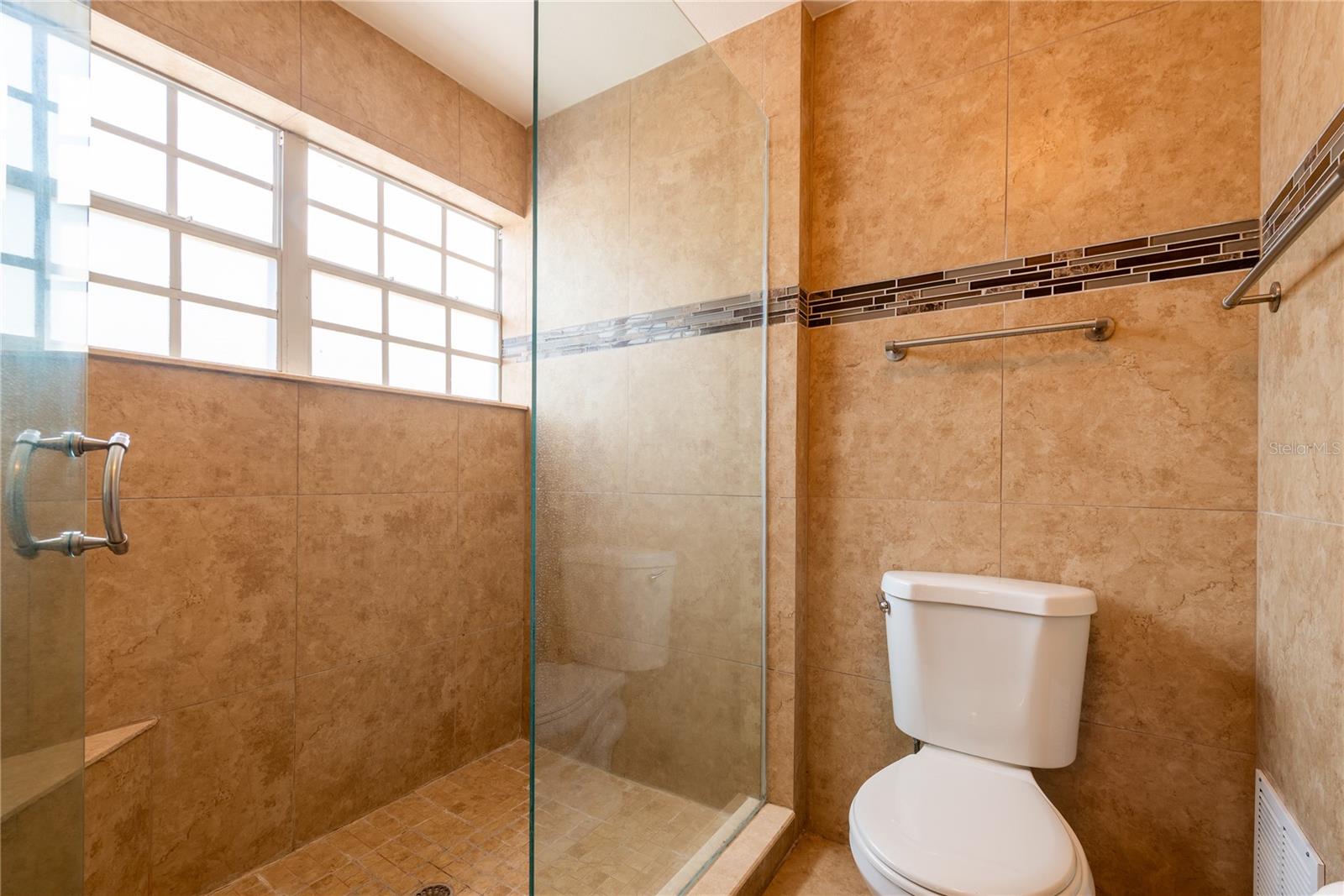 Image 22 of 45 For 2969 La Concha Drive
