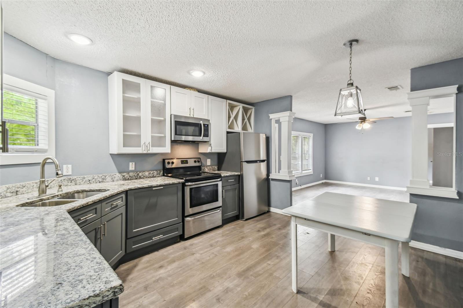 Image 3 of 27 For 10537 Fran Street
