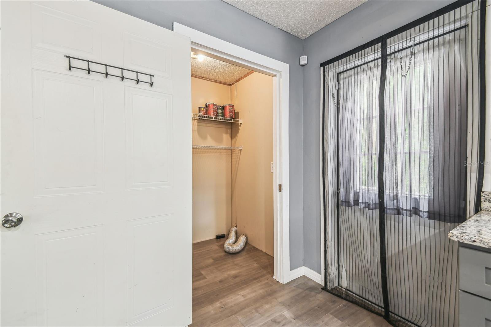 Image 5 of 27 For 10537 Fran Street