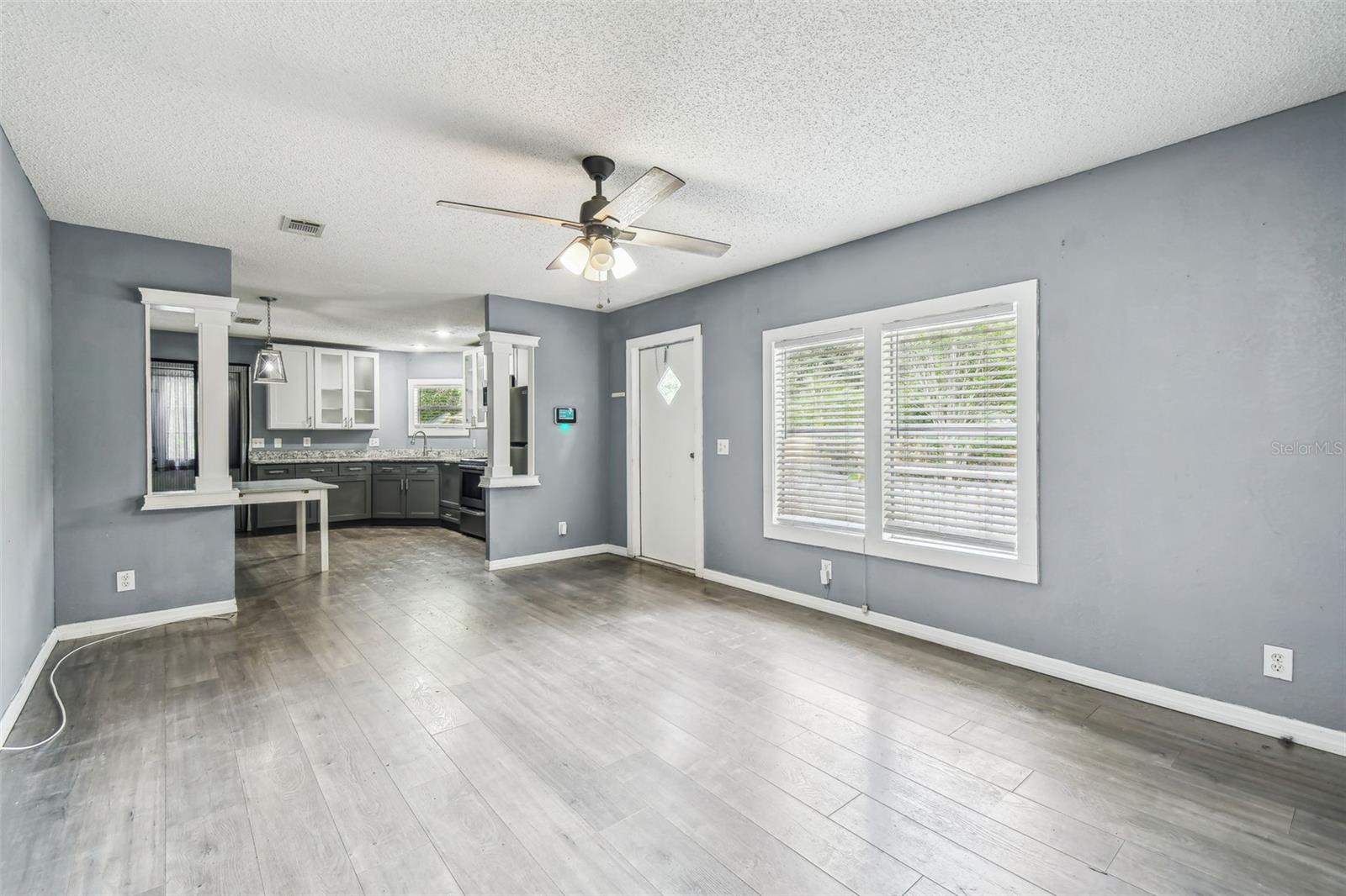 Image 7 of 27 For 10537 Fran Street