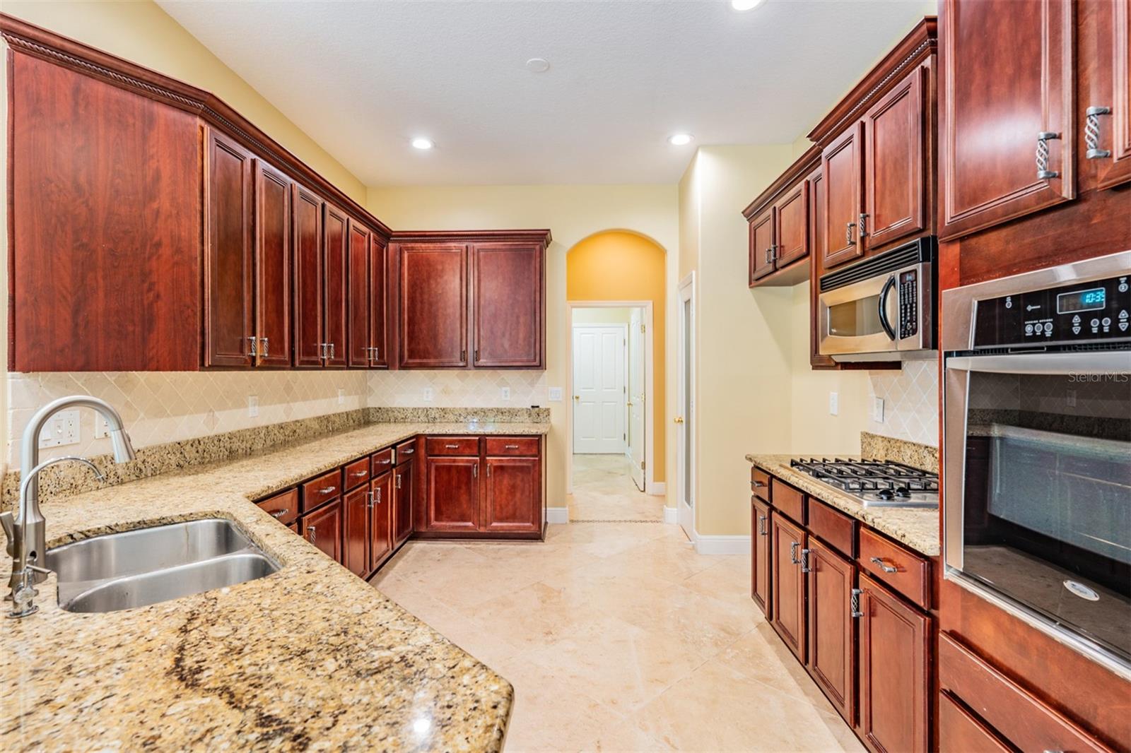 Image 14 of 47 For 31331 Anniston Drive
