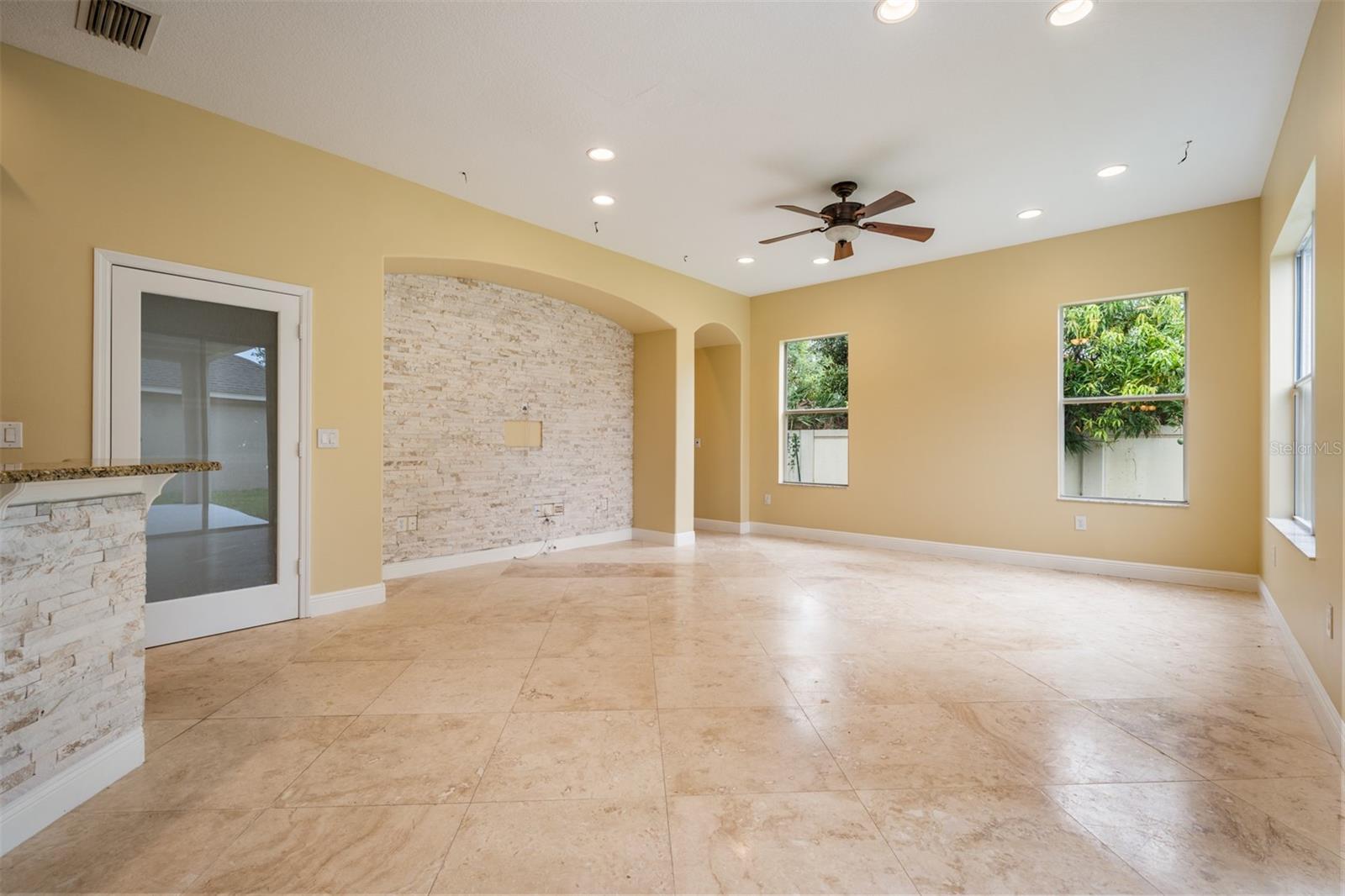 Image 19 of 47 For 31331 Anniston Drive