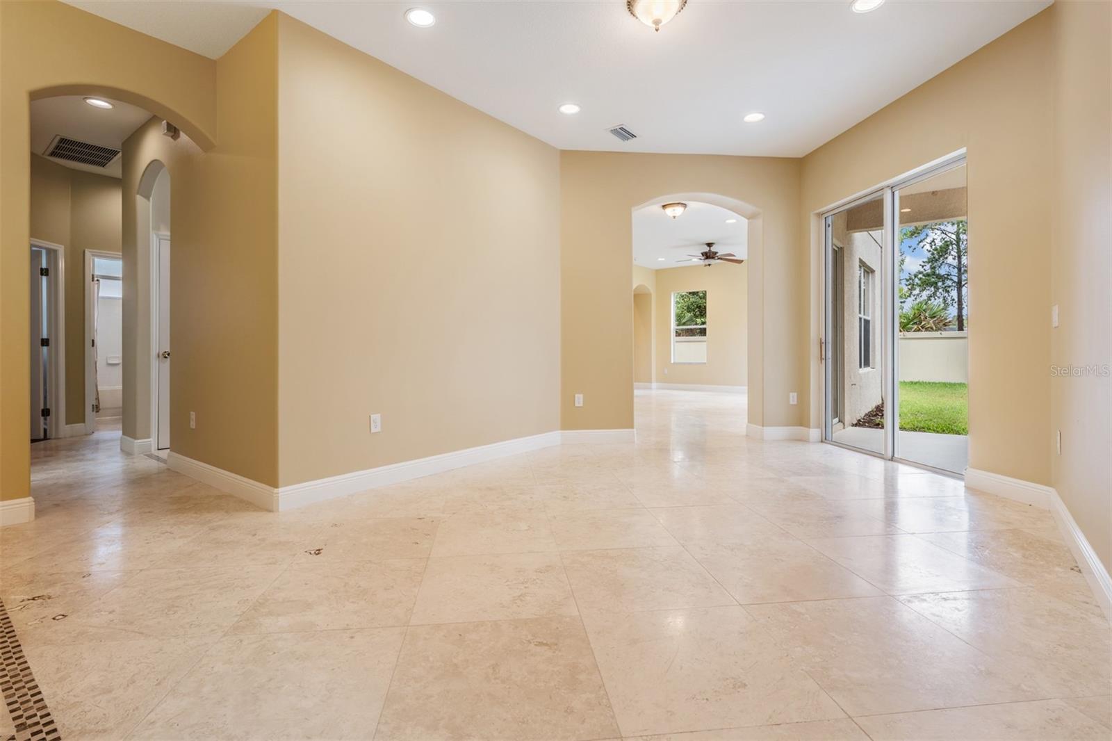 Image 21 of 47 For 31331 Anniston Drive