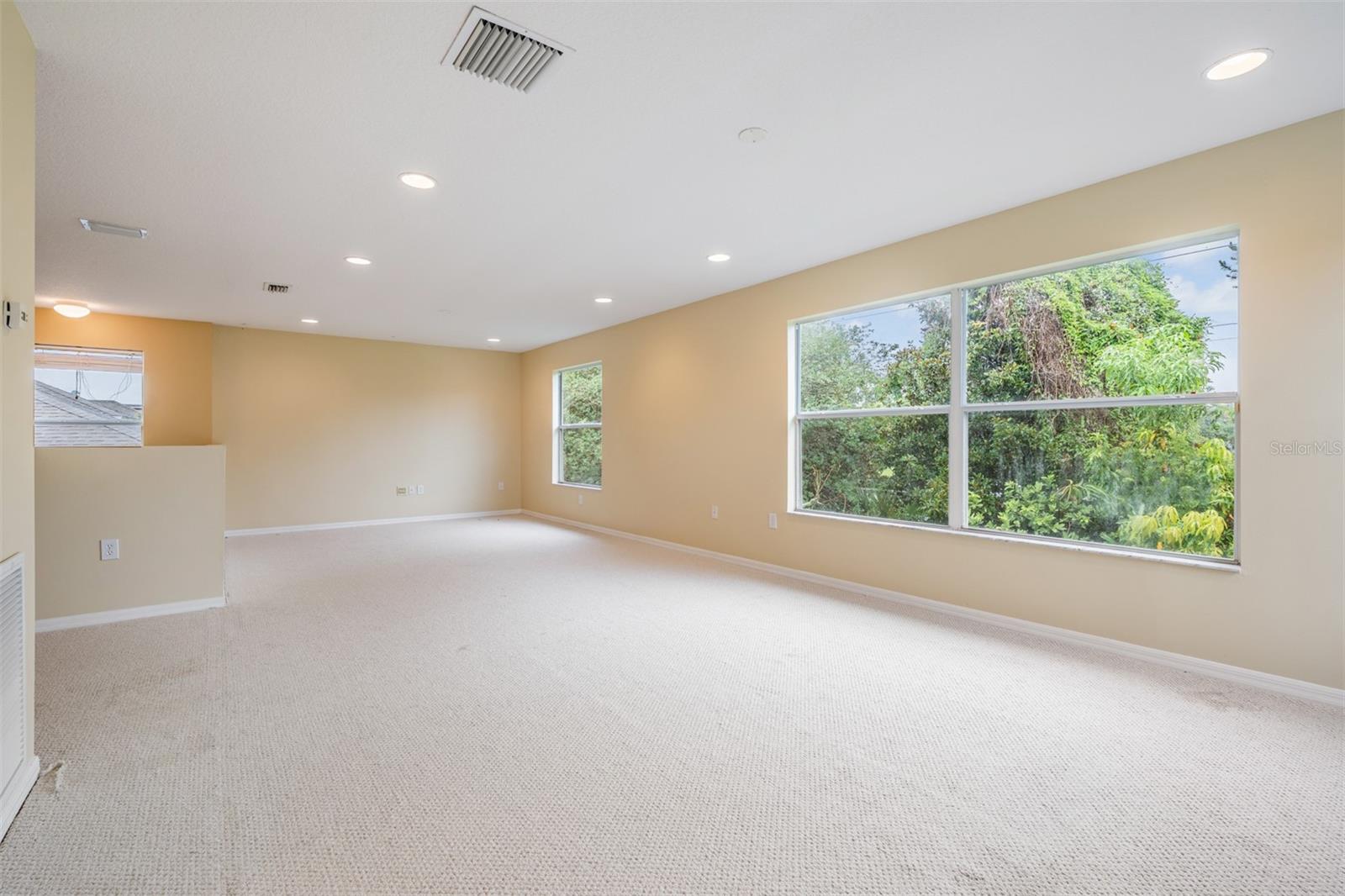 Image 36 of 47 For 31331 Anniston Drive