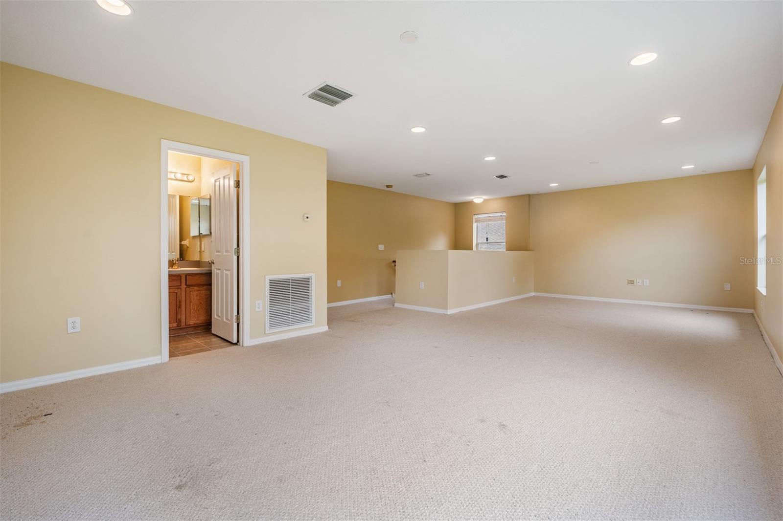 Image 37 of 47 For 31331 Anniston Drive