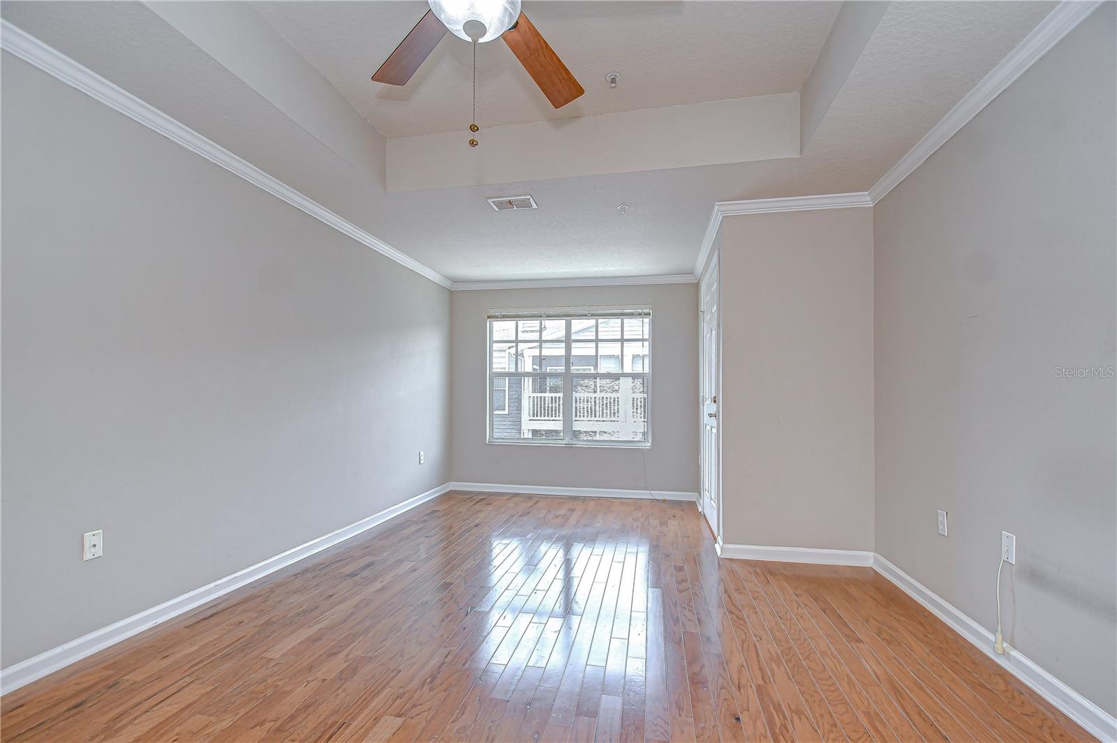 Image 26 of 39 For 800 Dakota Avenue 429
