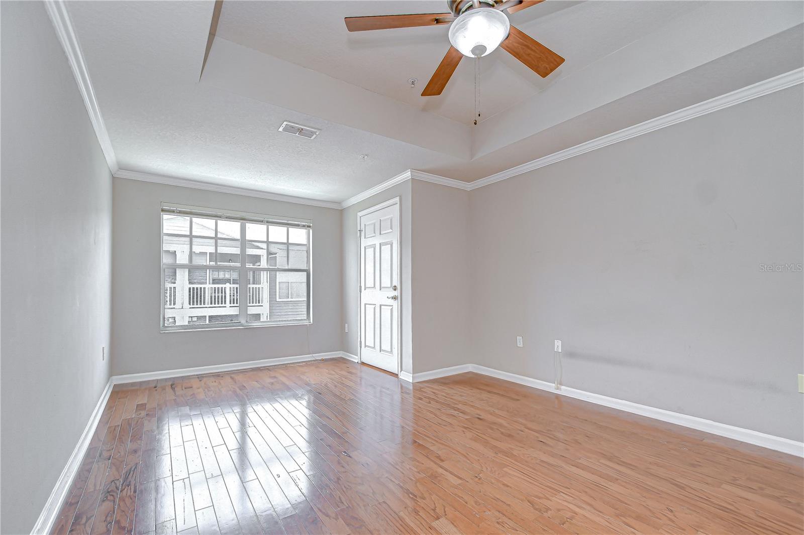 Image 27 of 39 For 800 Dakota Avenue 429