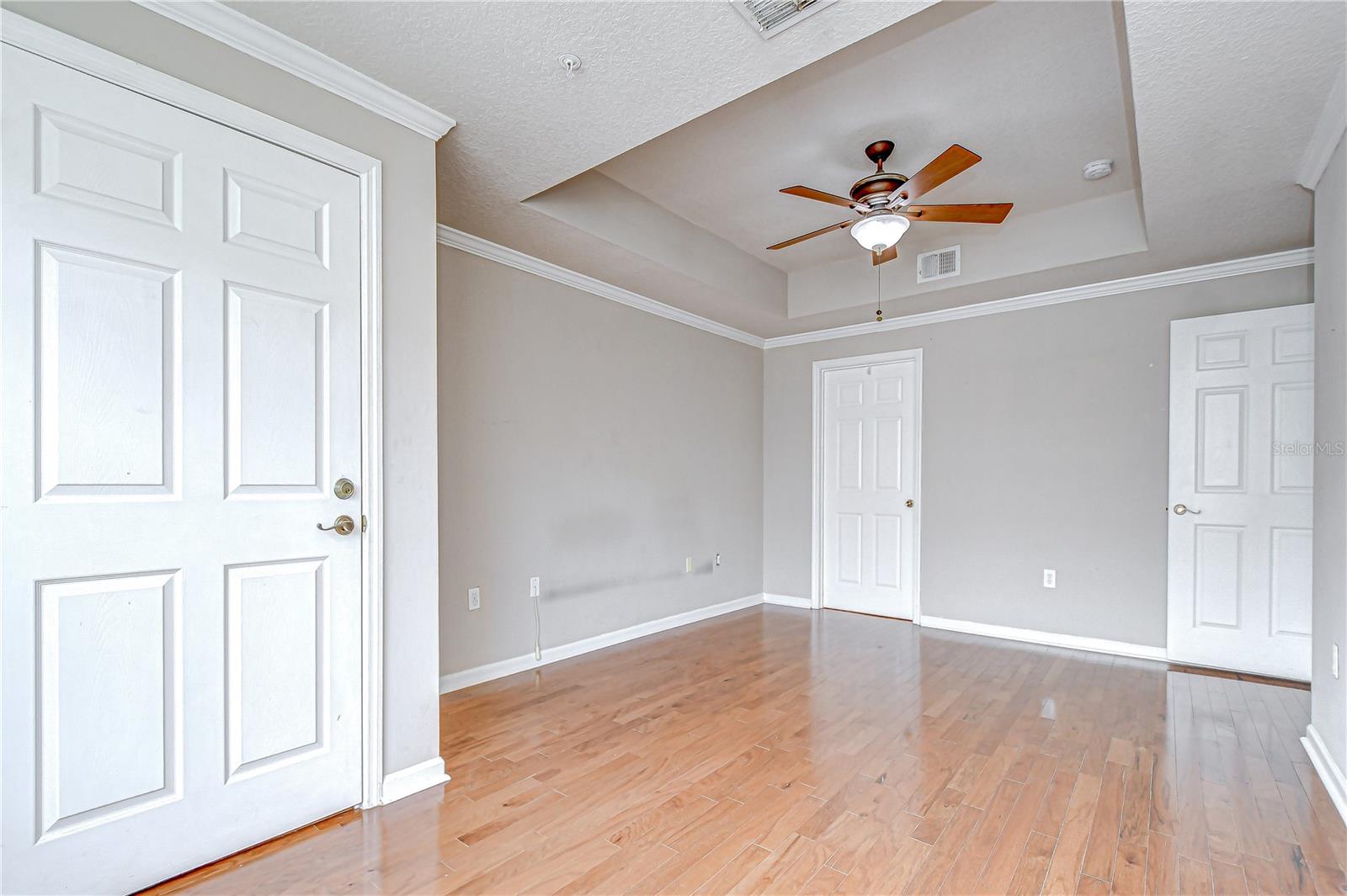 Image 30 of 39 For 800 Dakota Avenue 429