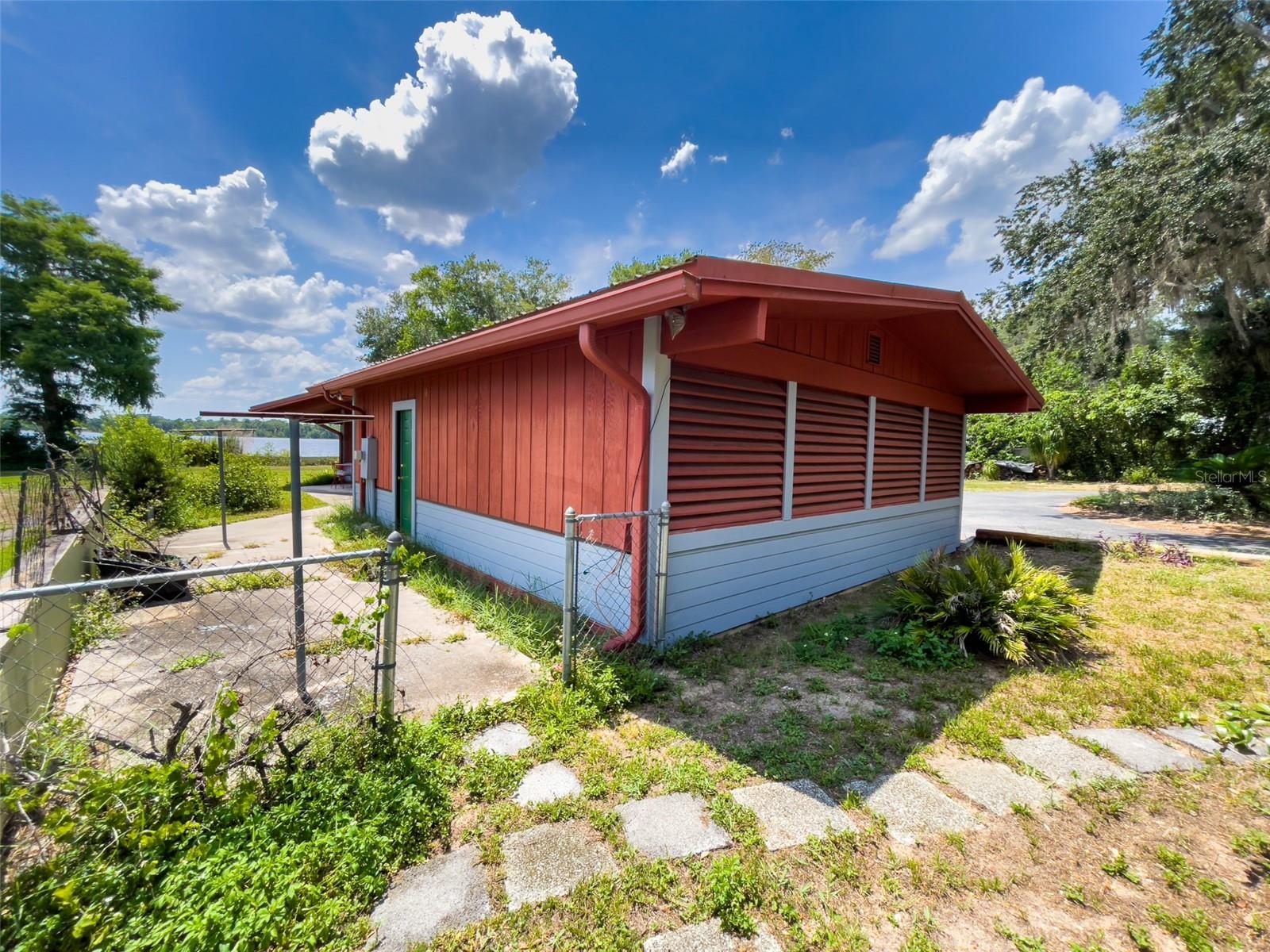 Image 7 of 71 For 2292 170th Avenue Road