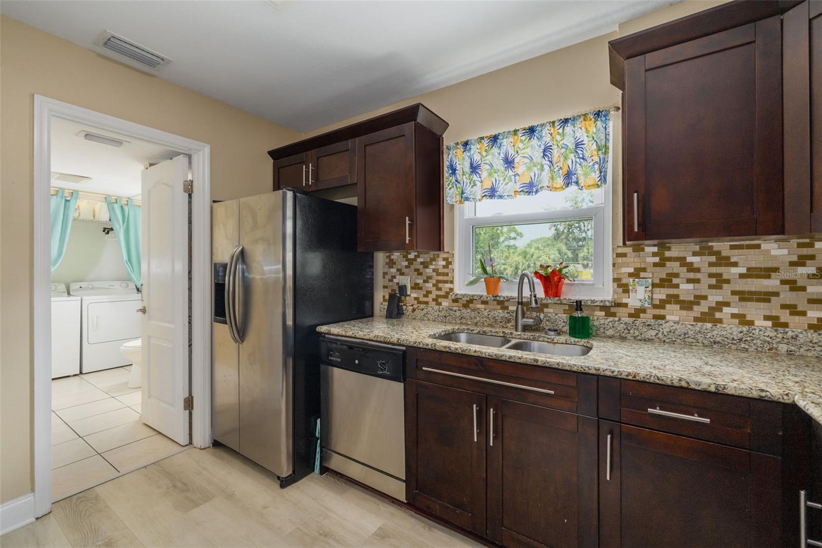 Image 11 of 33 For 4100 Miramar Way