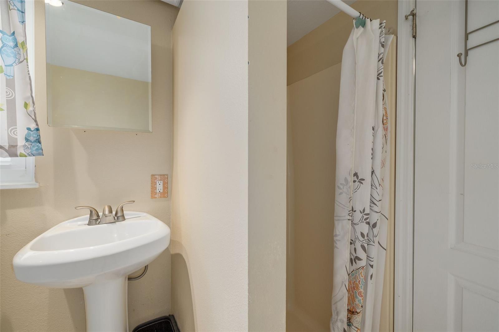 Image 13 of 33 For 4100 Miramar Way