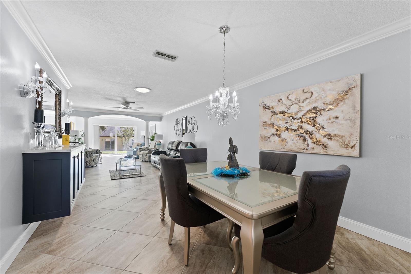 Image 11 of 39 For 3410 Stonehaven Court E A