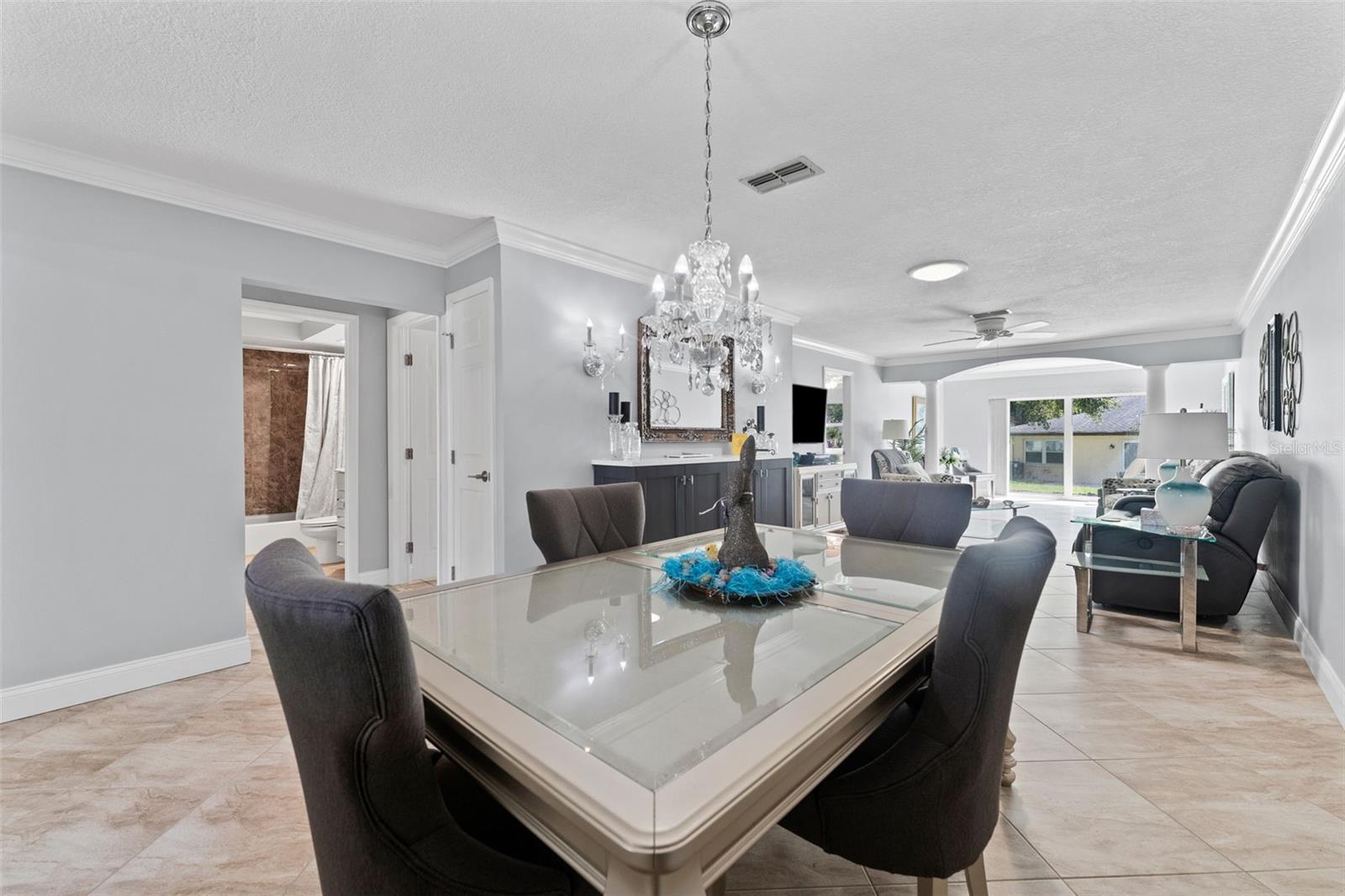 Image 13 of 39 For 3410 Stonehaven Court E A