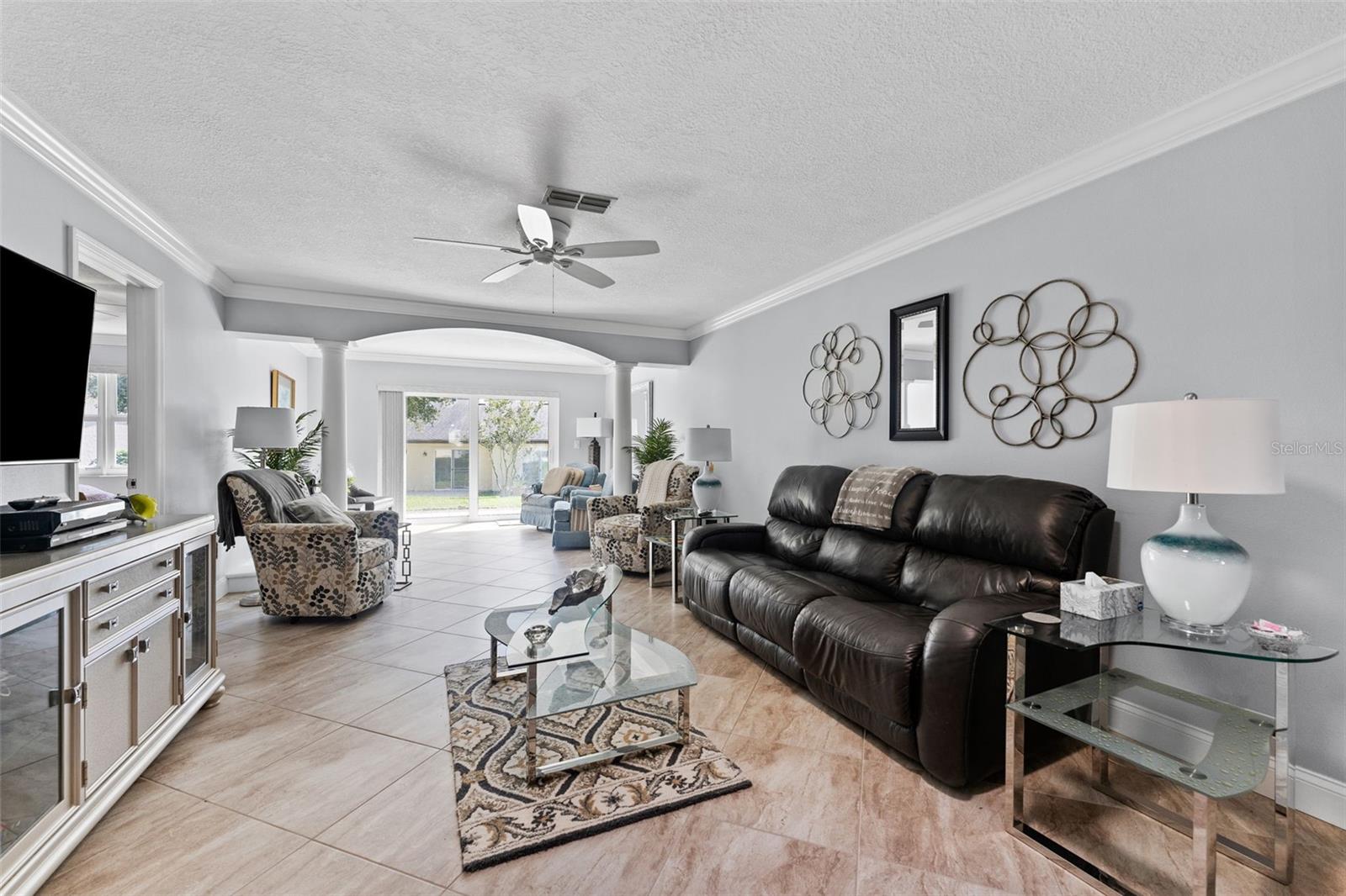 Image 15 of 39 For 3410 Stonehaven Court E A
