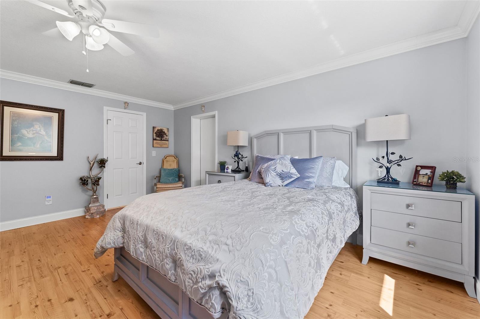 Image 21 of 39 For 3410 Stonehaven Court E A
