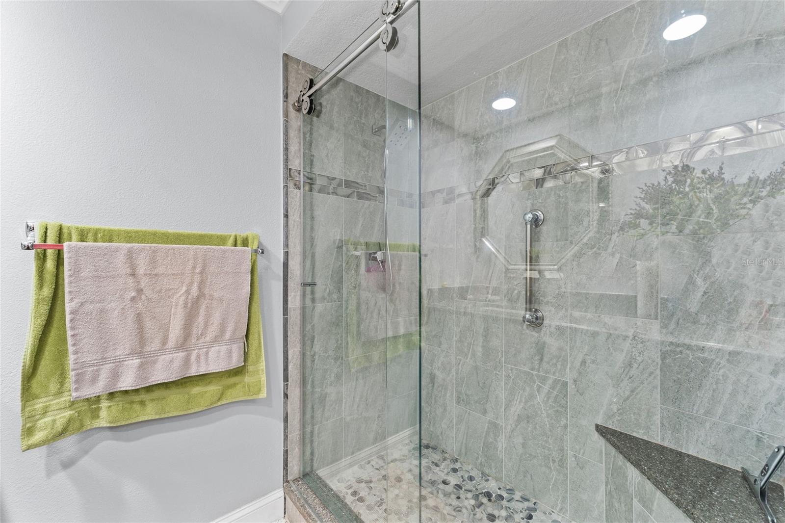 Image 26 of 39 For 3410 Stonehaven Court E A