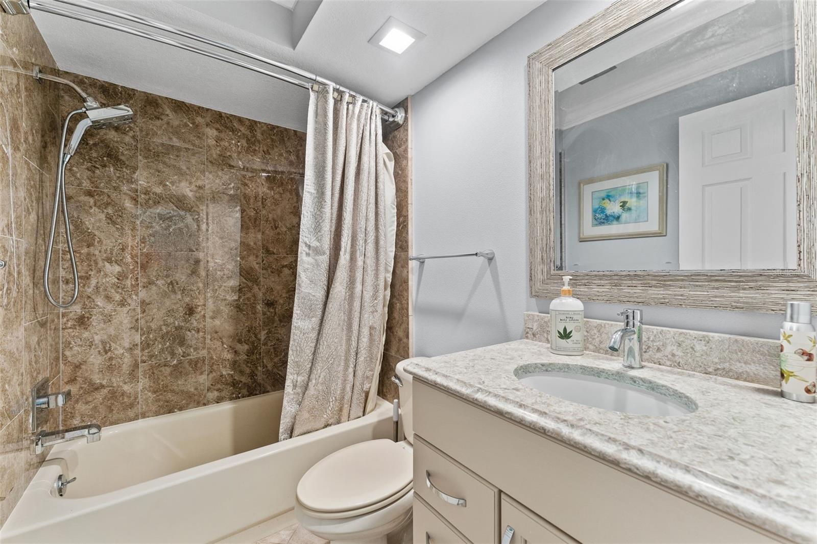 Image 29 of 39 For 3410 Stonehaven Court E A