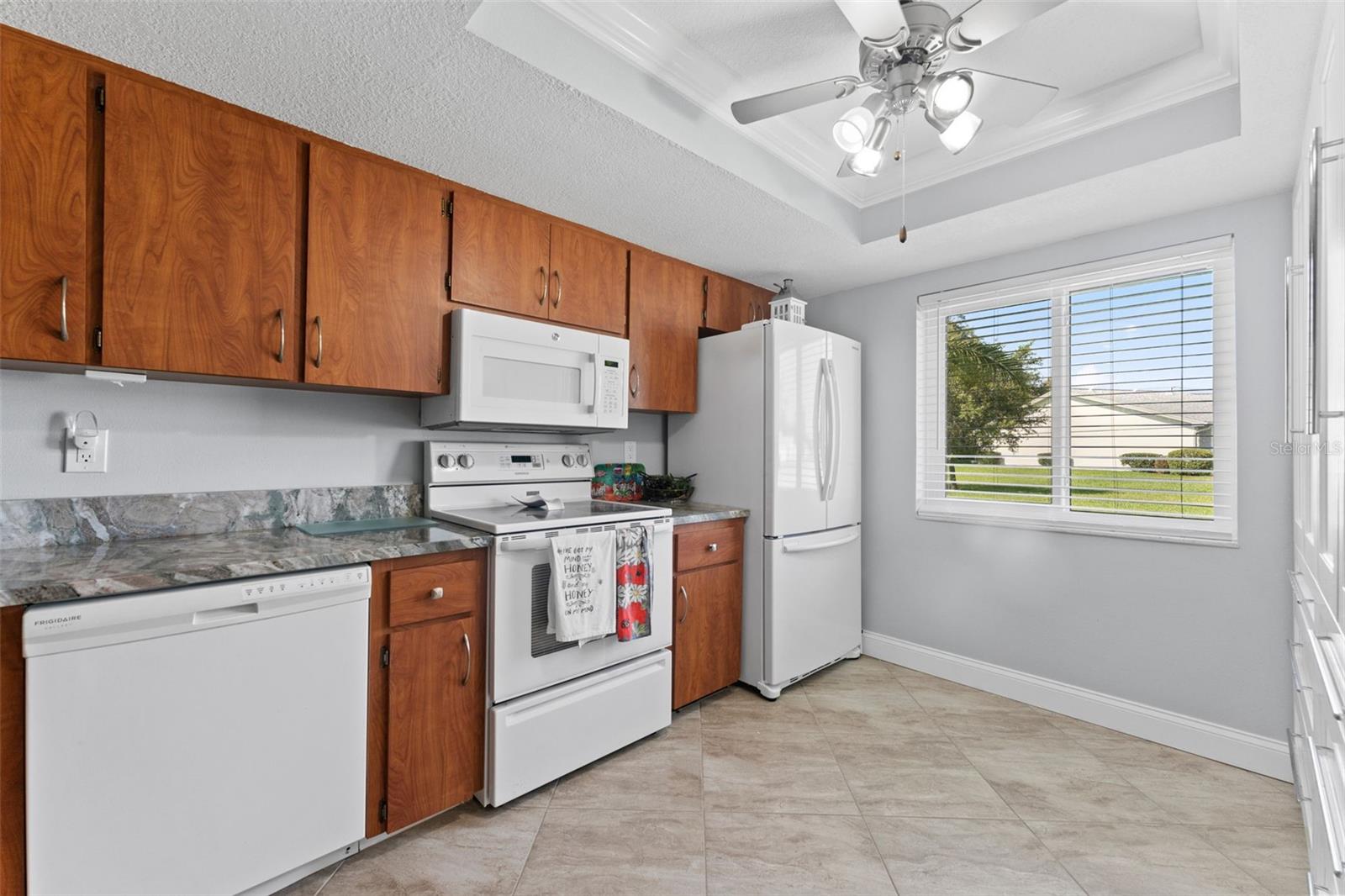 Image 8 of 39 For 3410 Stonehaven Court E A